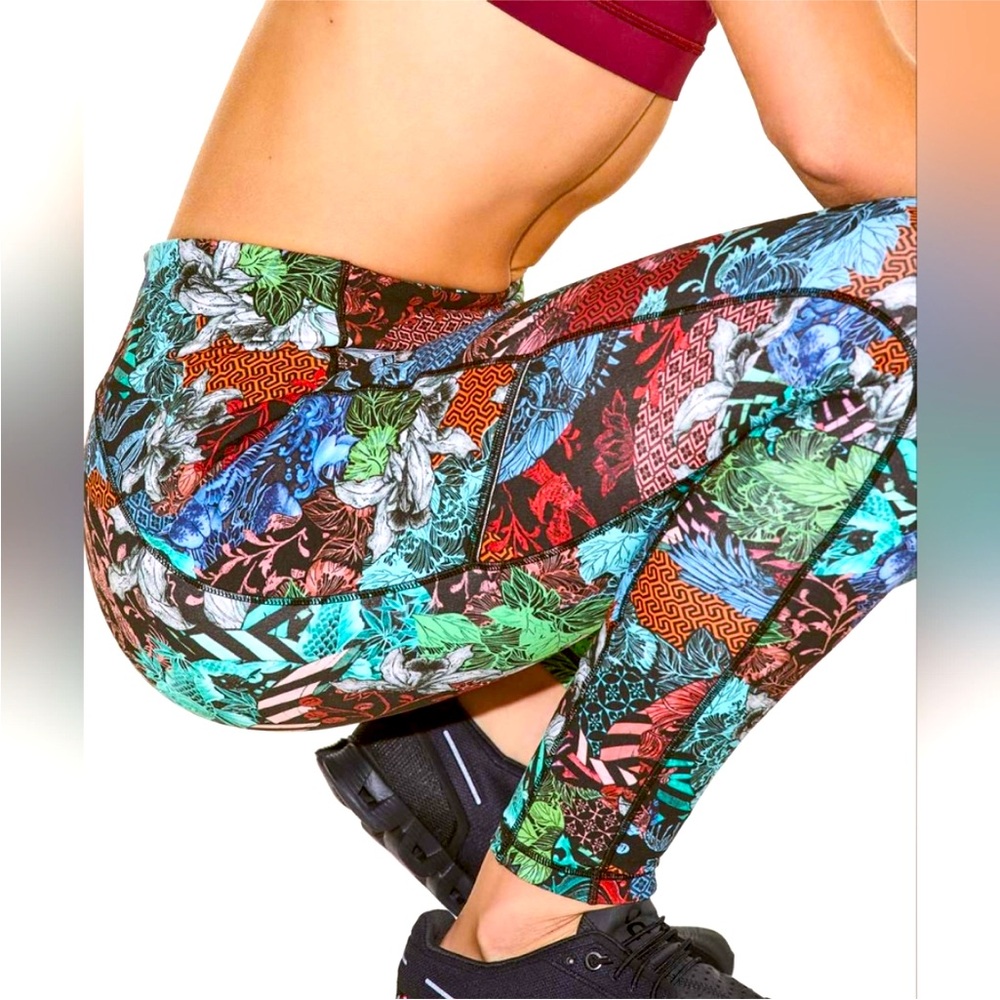 Lululemon Speed Up Tight *Full-On Luxtreme 28"
Zen Clash Multi